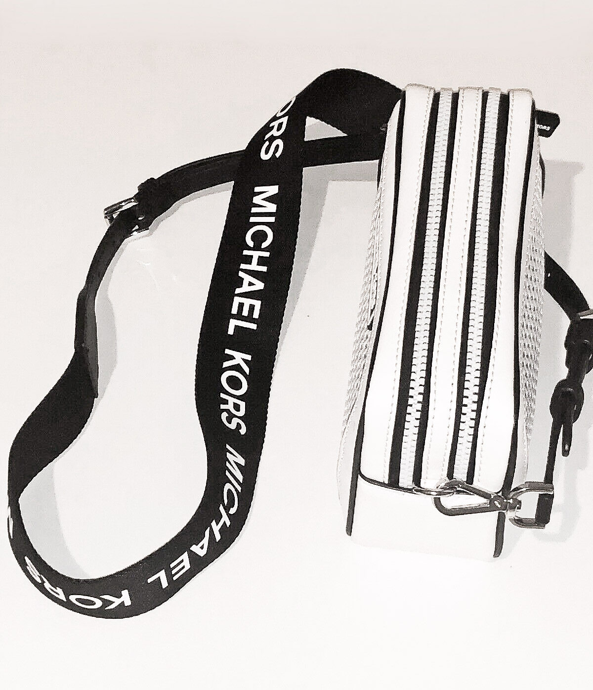 michael kors bag black and white
